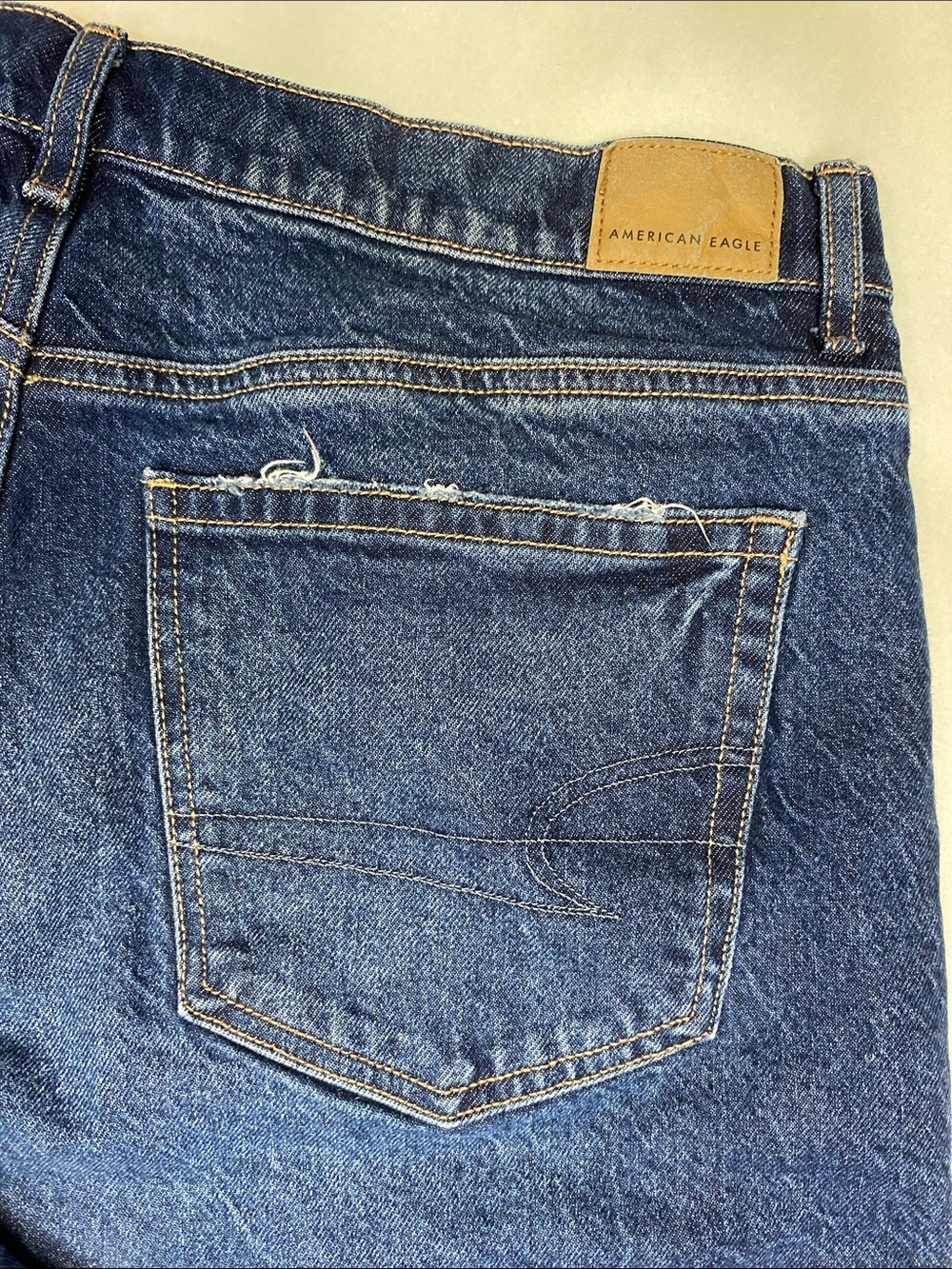 American Eagle Barrel Leg Jeans Medium Wash Stretch Women’s Size 12 Short - Picture 8 of 8